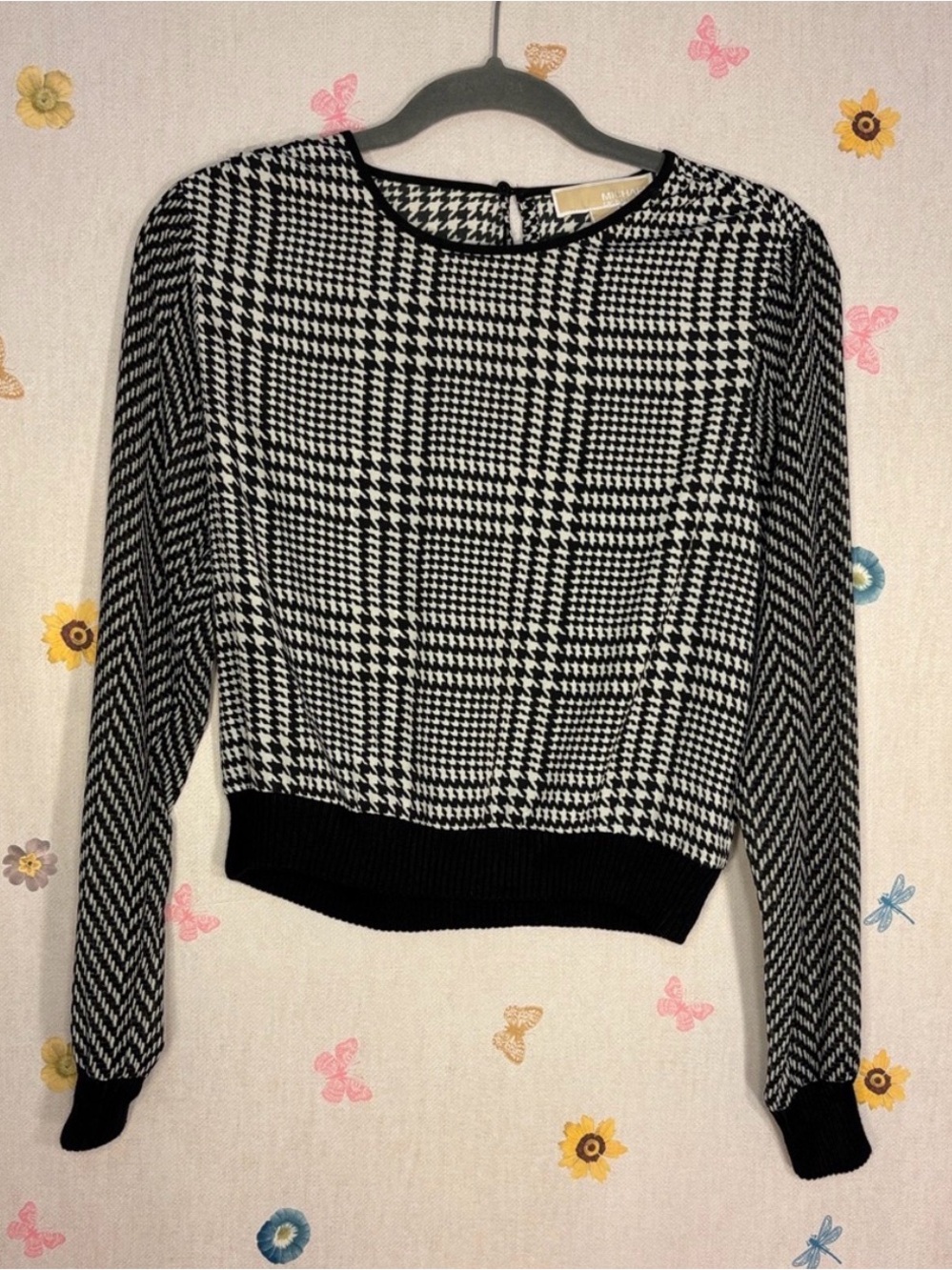 Michael Kors - Black and White Houndstooth Knit Top Sweater cuffs and waist